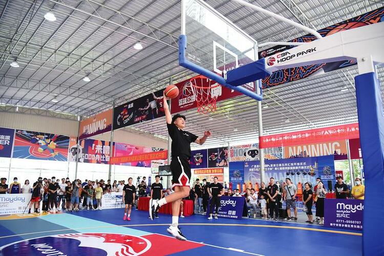 广西首家cba篮球公园在南宁开馆