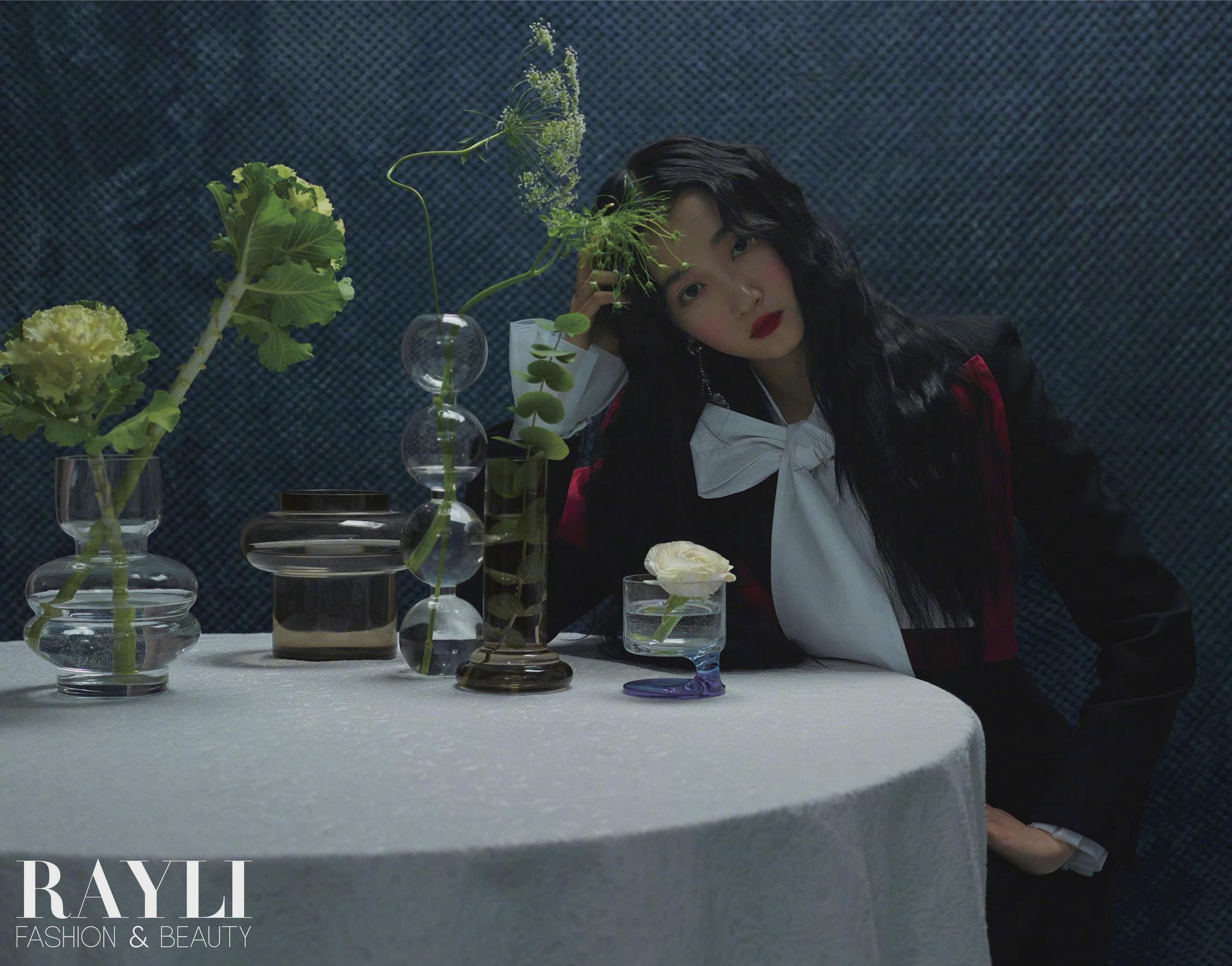 关晓彤x瑞丽服饰美容二月刊封面大片