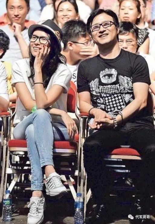 汪峰第一任妻子齐丹:目睹前夫梅开三度,4年婚姻让我至今后怕|齐丹|汪峰|筠子_新浪新闻