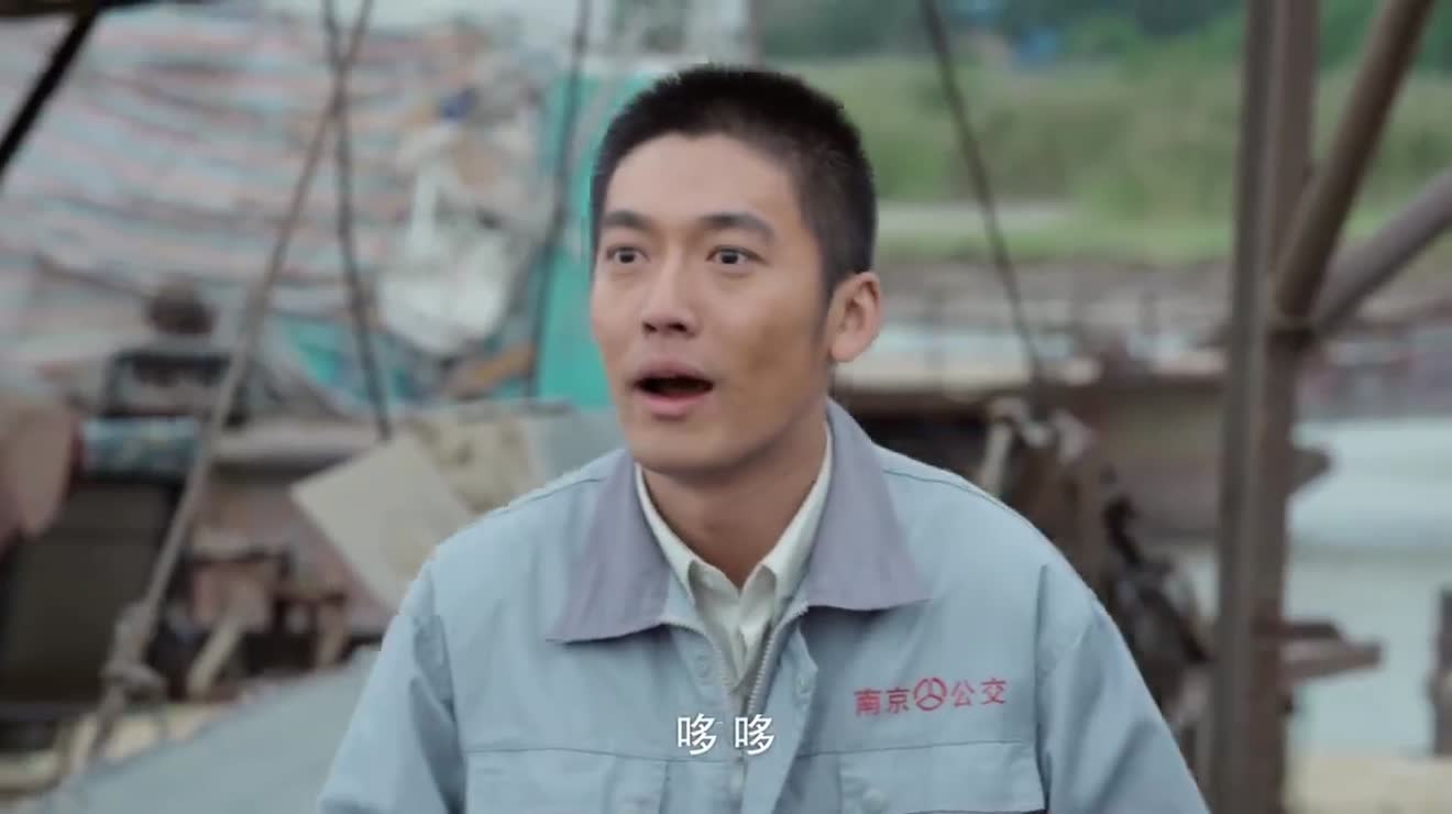 坐88路车回家黄哆精神压力太大竟患上精神分裂把小叔当爸爸