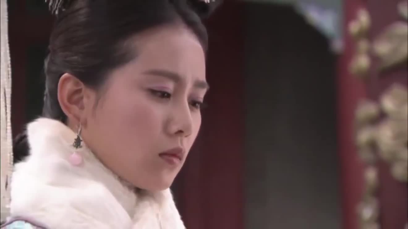 十四爷问若曦是否记得当年浣衣局的承诺若曦的反应亮了