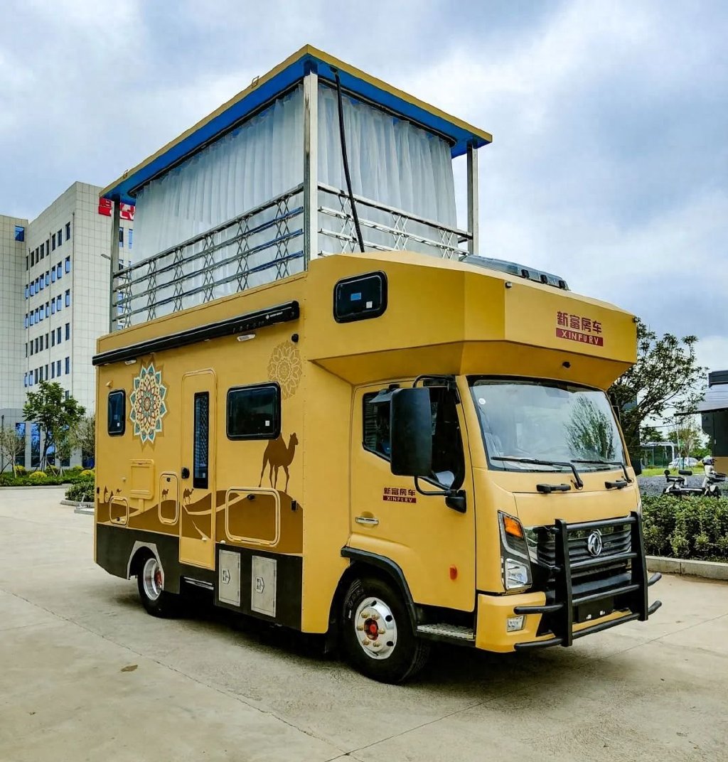 新富凯普特房车经济版 升降顶设计 露台大空间 开阔视野 尽情享受