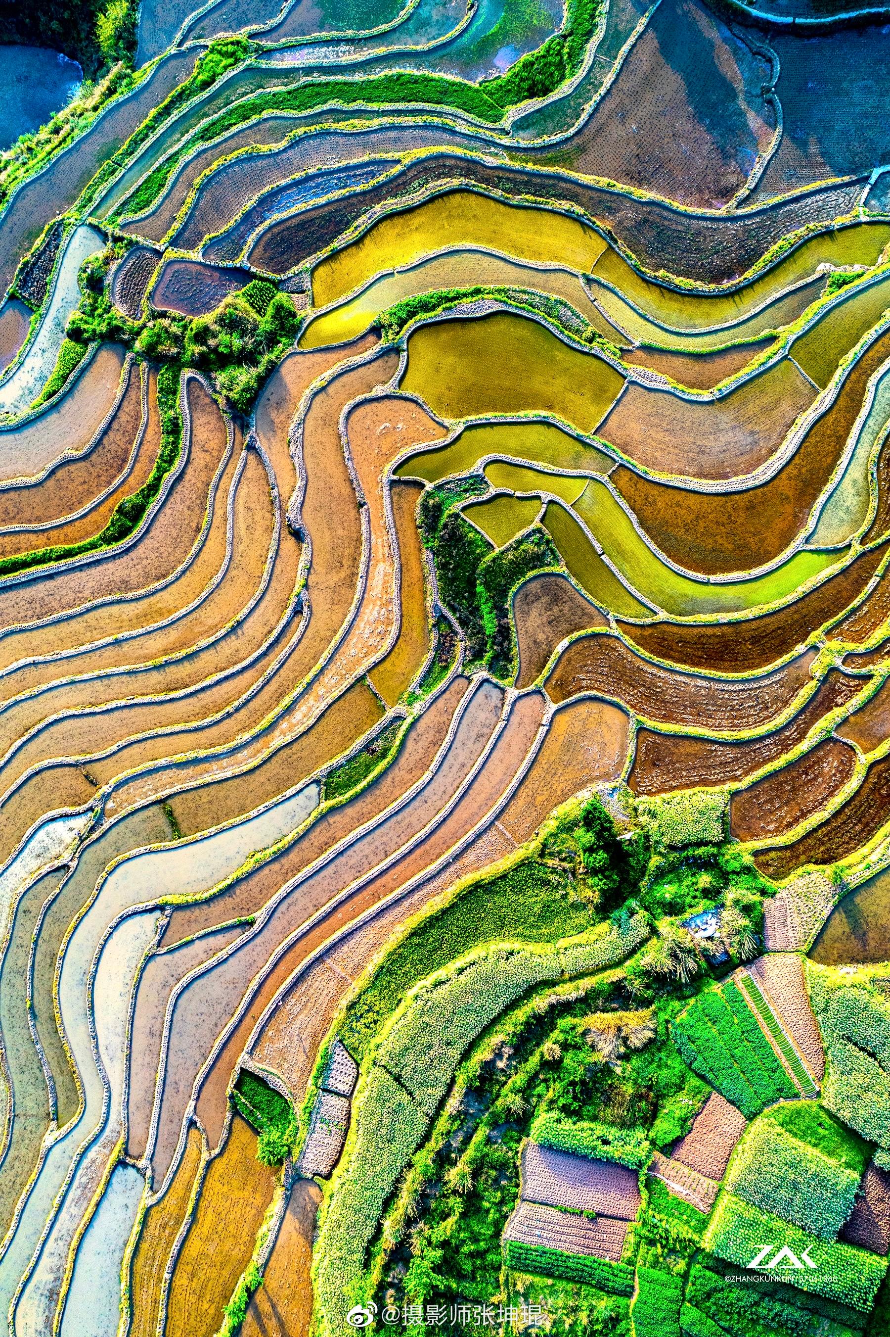 初春的重庆南川盐井梯田,南茶梯田,纵横蜿蜒在丘陵之间的奇观