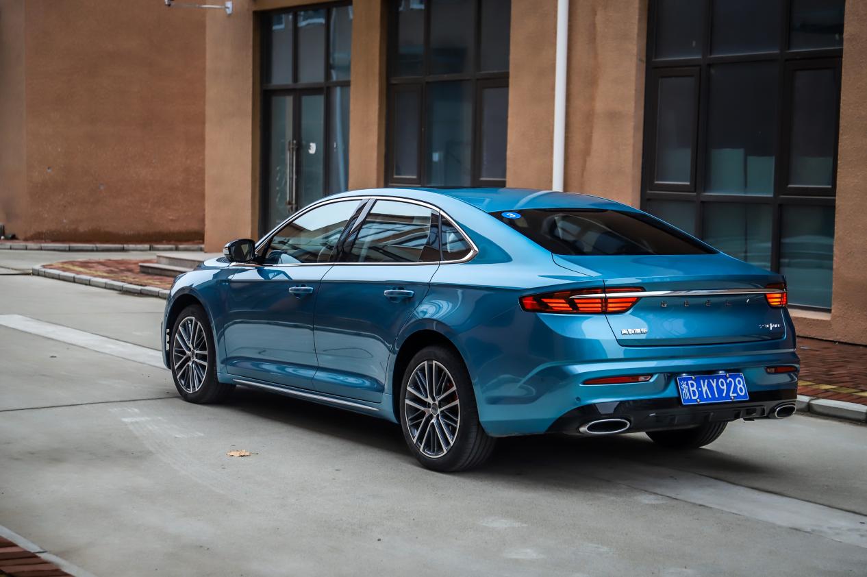 吉利星瑞2.0t旗舰型全方位试驾体验-新浪汽车