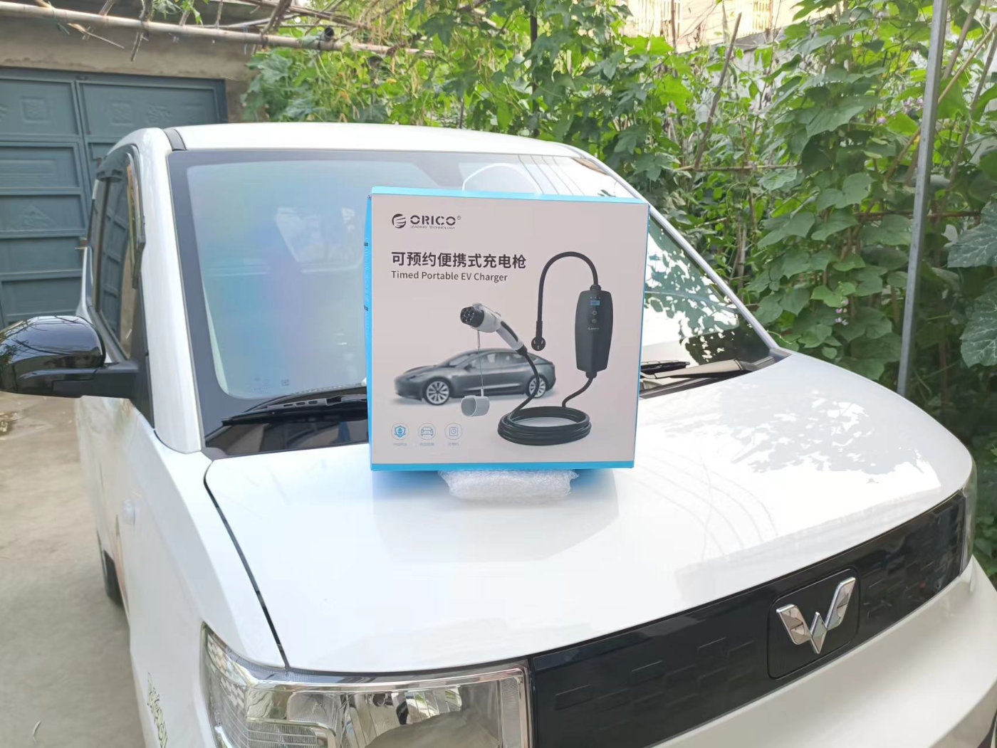 为解决新能源汽车充电问题我给五菱宏光mini备了一个奥睿科充电器