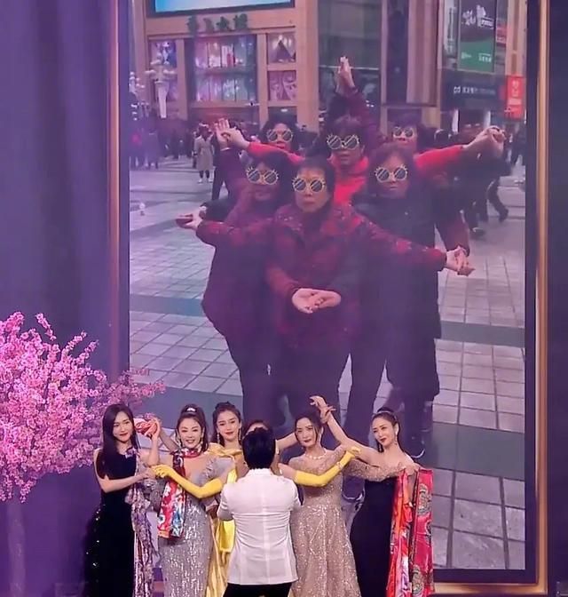 微博年度之星,六位女星同台合拍土味合影,简直太尴尬