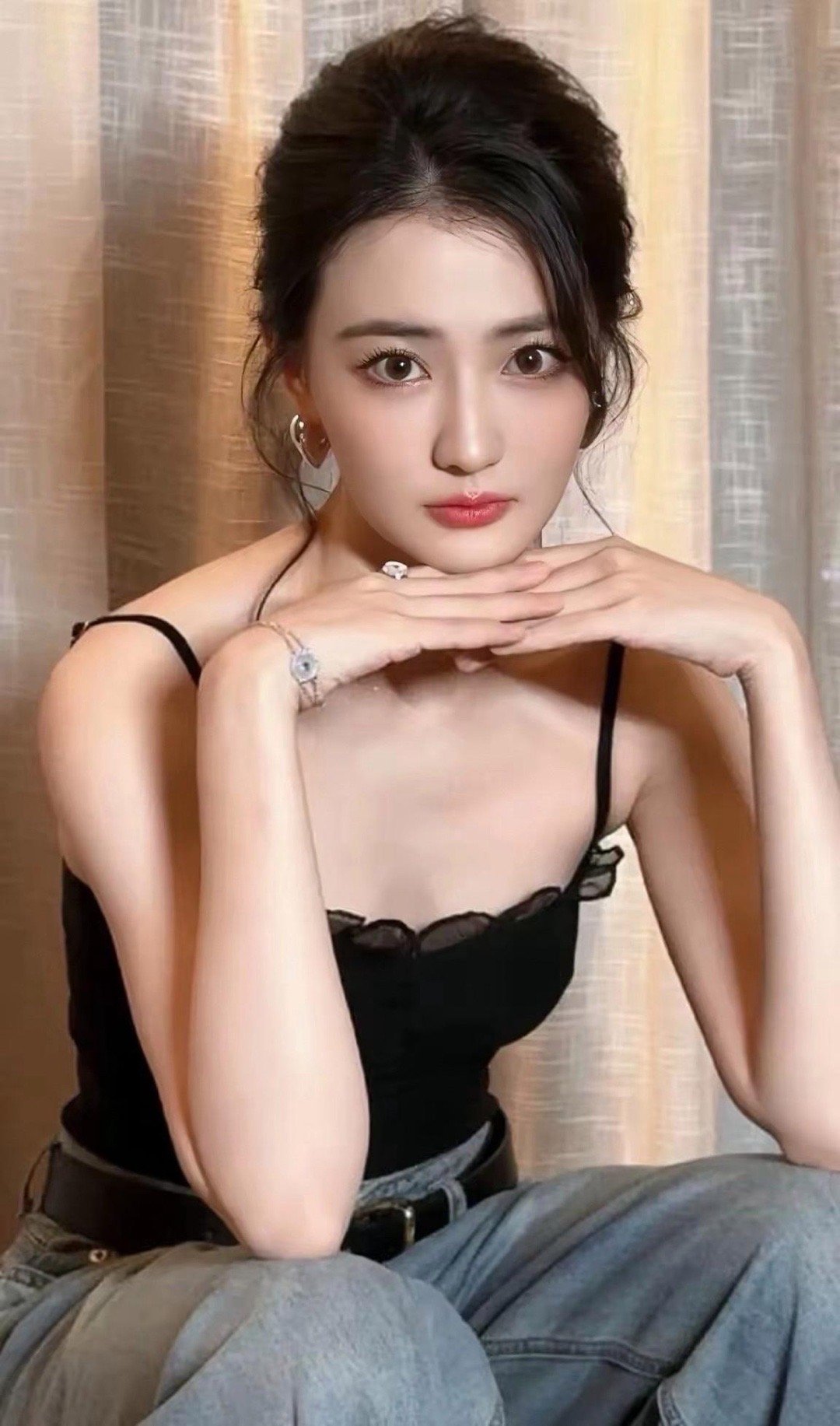 徐璐美的每一张照片都像艺术照