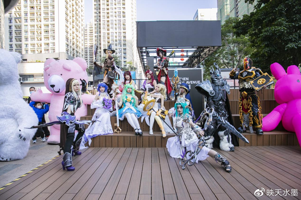节日大道上惊现动漫Cosplay，“潮玩闹春·乐游接福”活动，火了1月20