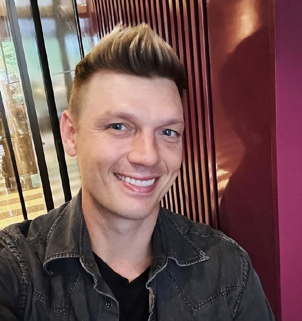 亚伦卡特离世第三天,哥哥尼克卡特发文:对你的爱从未消逝__财经头条