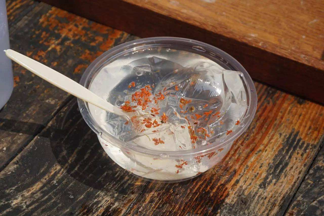 从薜荔果到木莲冻,完全不同的两种状态,这其中当然也要经历一系列的"