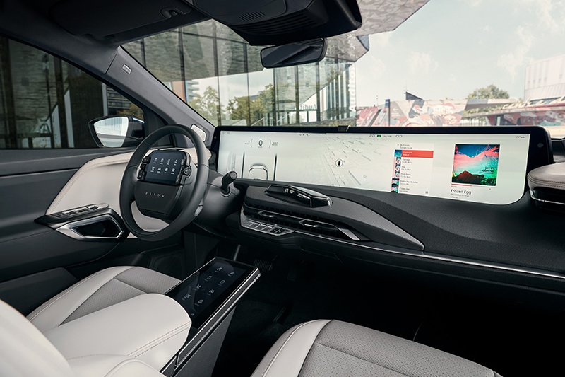 先行交付国内用户/车内48英寸“带鱼屏” 拜腾M-Byte量产版下线