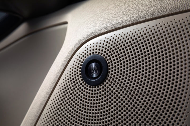 图3：丹麦国宝级B&O豪华音响打造车轮上的音乐厅