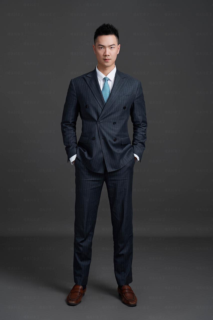 「求职季」令人心动的职场形象照|形象照|求职|职场_新浪新闻