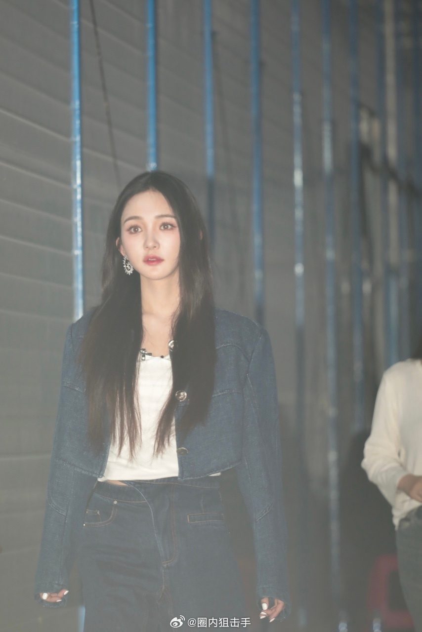 靳梦佳浪姐5剧透黑长直 女团妆简直美炸了|女团|御姐|小女孩_新浪新闻