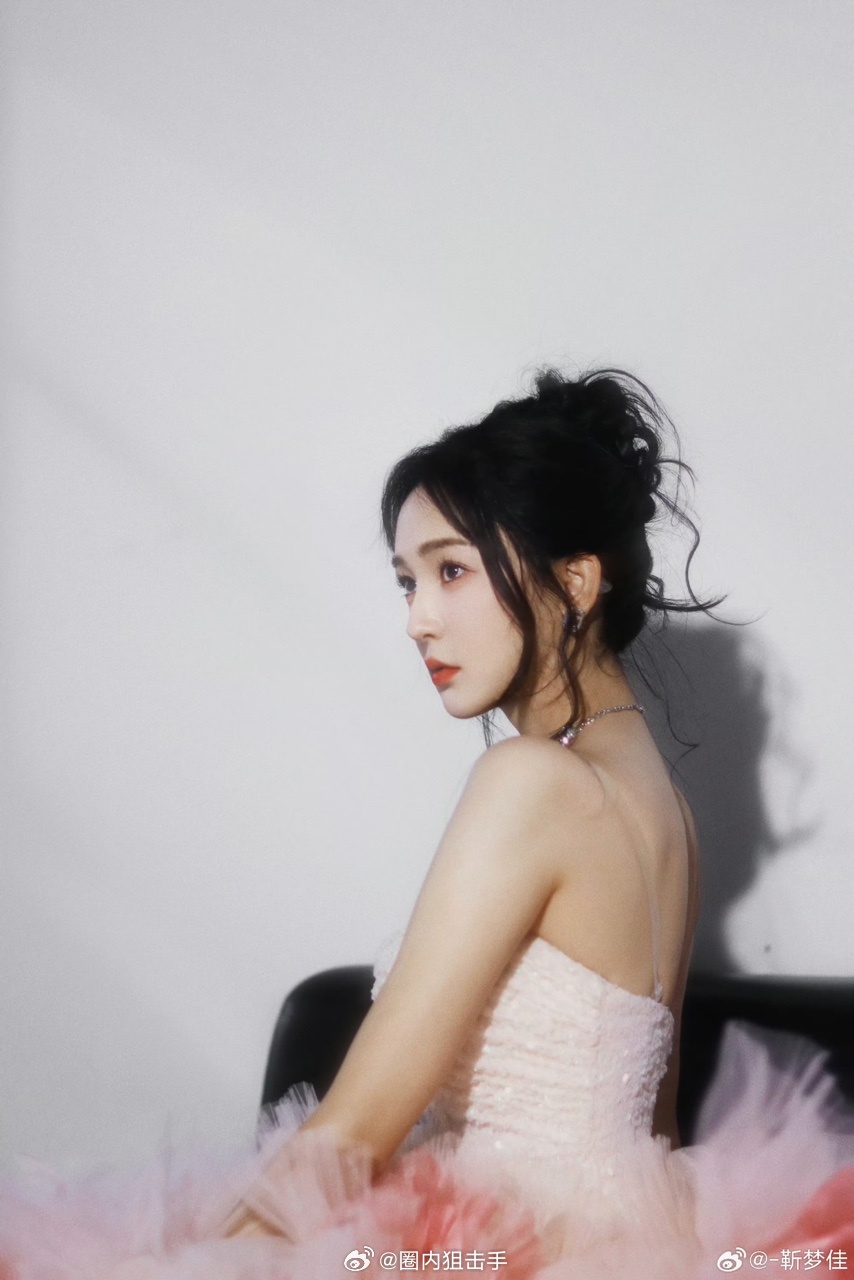 靳梦佳浪姐5剧透黑长直 女团妆简直美炸了|女团|御姐|小女孩_新浪新闻