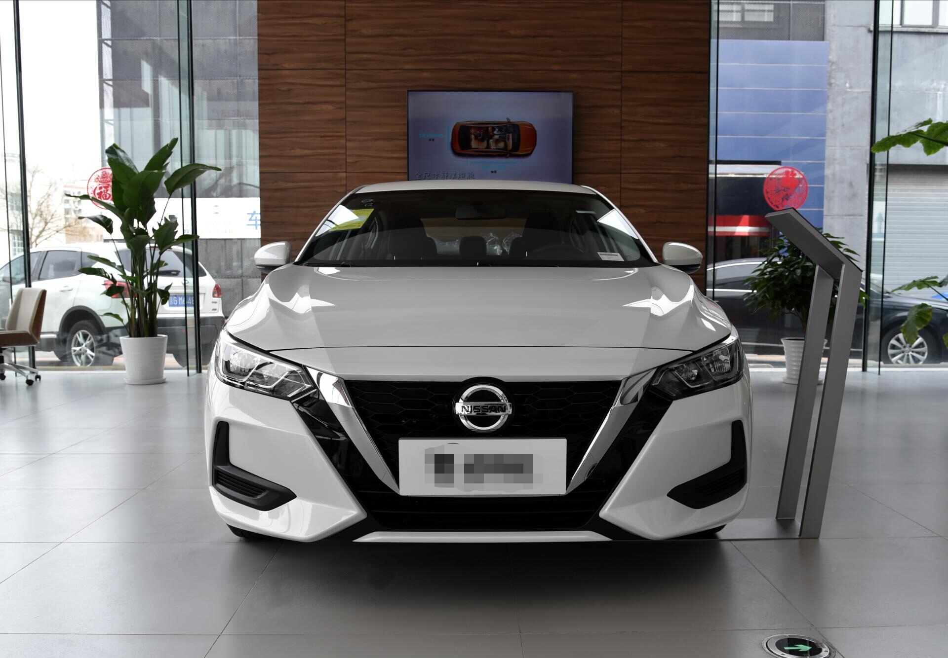 首台2021款日产轩逸到店,11.9万起,油耗6升,空间比卡罗拉宽裕