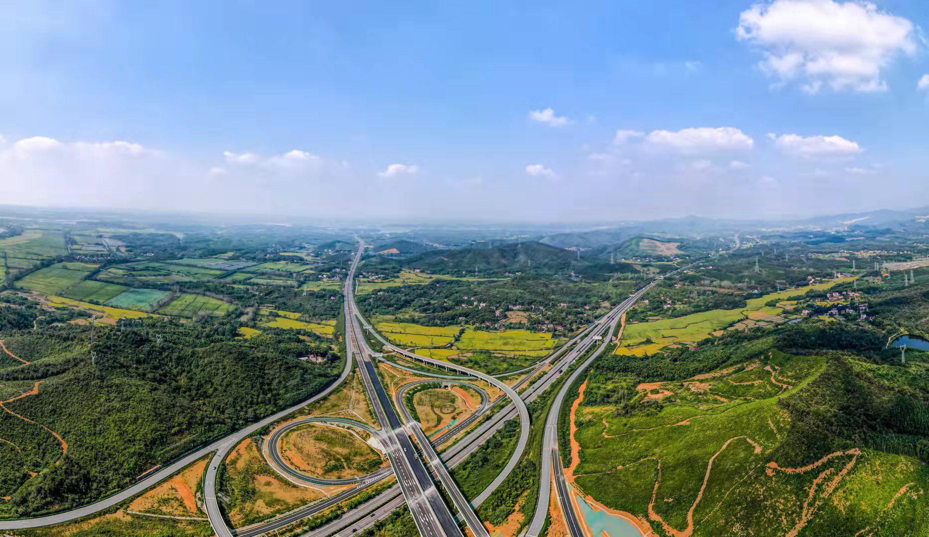 石台县迈入"高速时代" 池祁高速池石段建成通车|石台|石台县|通车