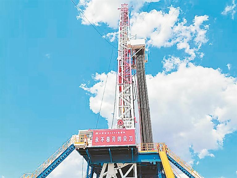 单日最高进尺575米大庆油田1202钻井队创出尖刀速度