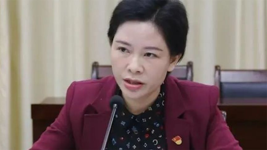 广西贵港75后女干部廖向杰被双开,纪委批其"官迷心窍"
