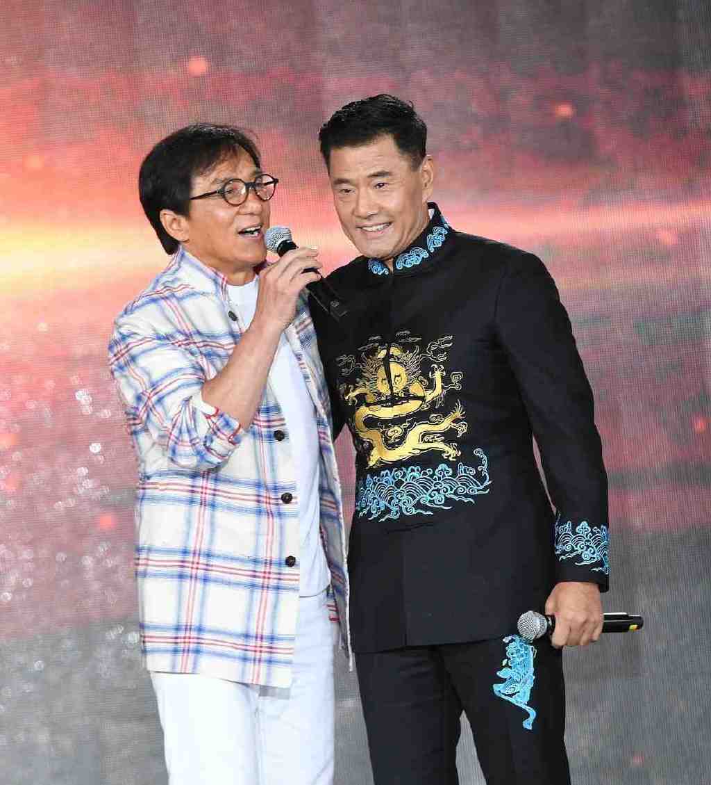 64岁于荣光近况曝光,与王思懿23年后聚首,离婚后与妻平分五千万