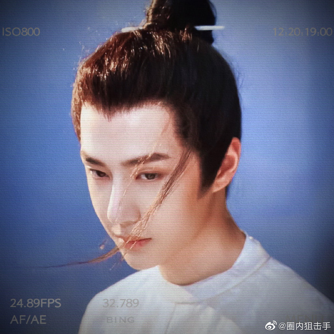 看着这邪魅一笑还挺帅 感觉又是另一种风格啊……|王一博|播剧|冰雨火