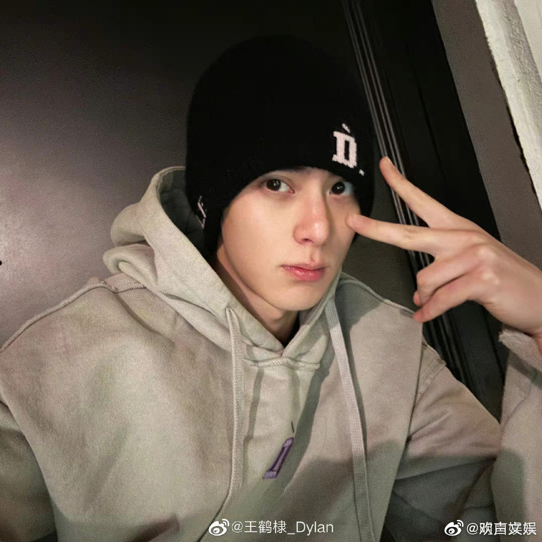 王鹤棣被评为2022媒体眼中的好感艺人TOP1……