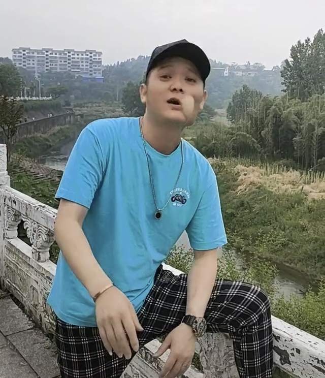 一路走好！36岁歌手傅松因口腔癌离世，生前喜爱吃槟榔长达6年休闲区蓝鸢梦想 - Www.slyday.coM