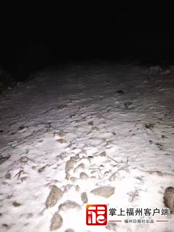 福州下雪啦！一觉醒来，真的下雪了！休闲区蓝鸢梦想 - Www.slyday.coM