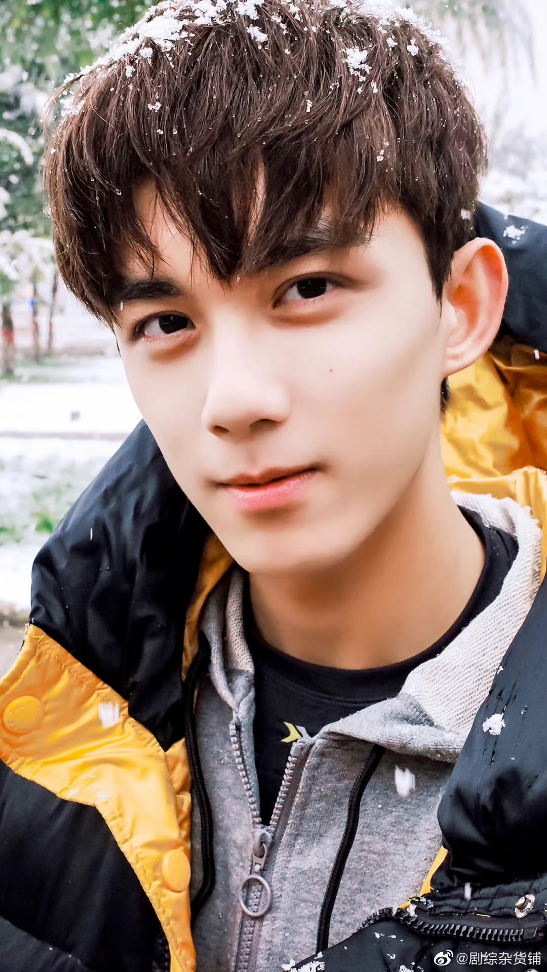 我们磊子可是从小好看到大～十五岁的吴磊谁不喜欢呢?