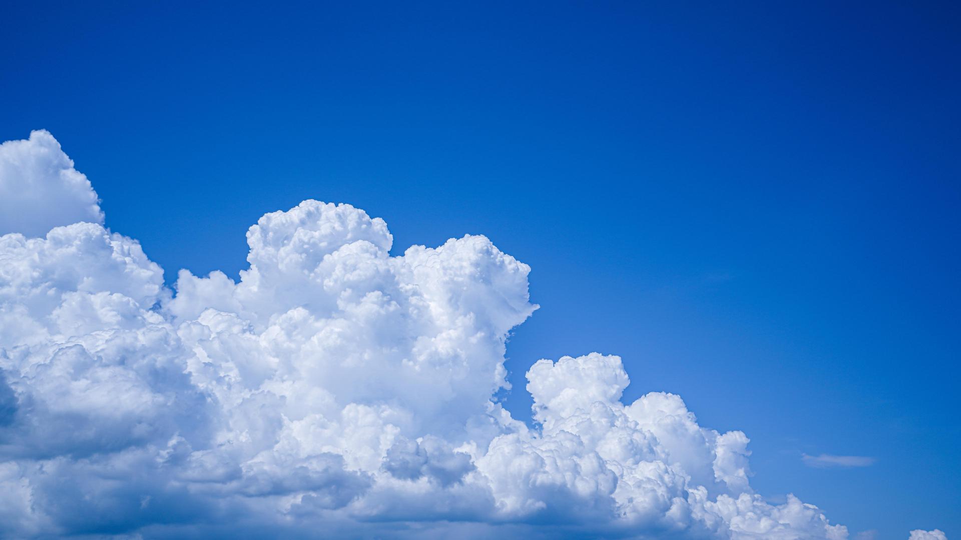 如果难过,就努力抬头望天空吧,望着望着就忘了……|天空_新浪新闻