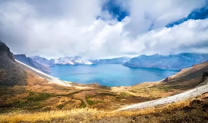 一个夏天都没出门？不如做一回“第一个看秋色的人”，可好？休闲区蓝鸢梦想 - Www.slyday.coM