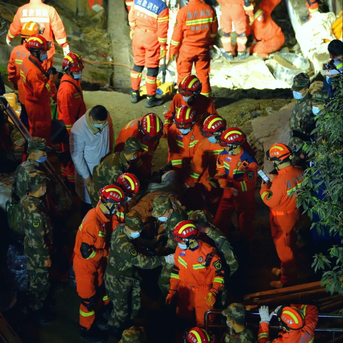 重庆武隆一食堂发生爆炸 武警官兵紧急驰援休闲区蓝鸢梦想 - Www.slyday.coM 重庆武隆一食堂发生爆炸 武警官兵紧急驰援休闲区蓝鸢梦想 - Www.slyday.coM