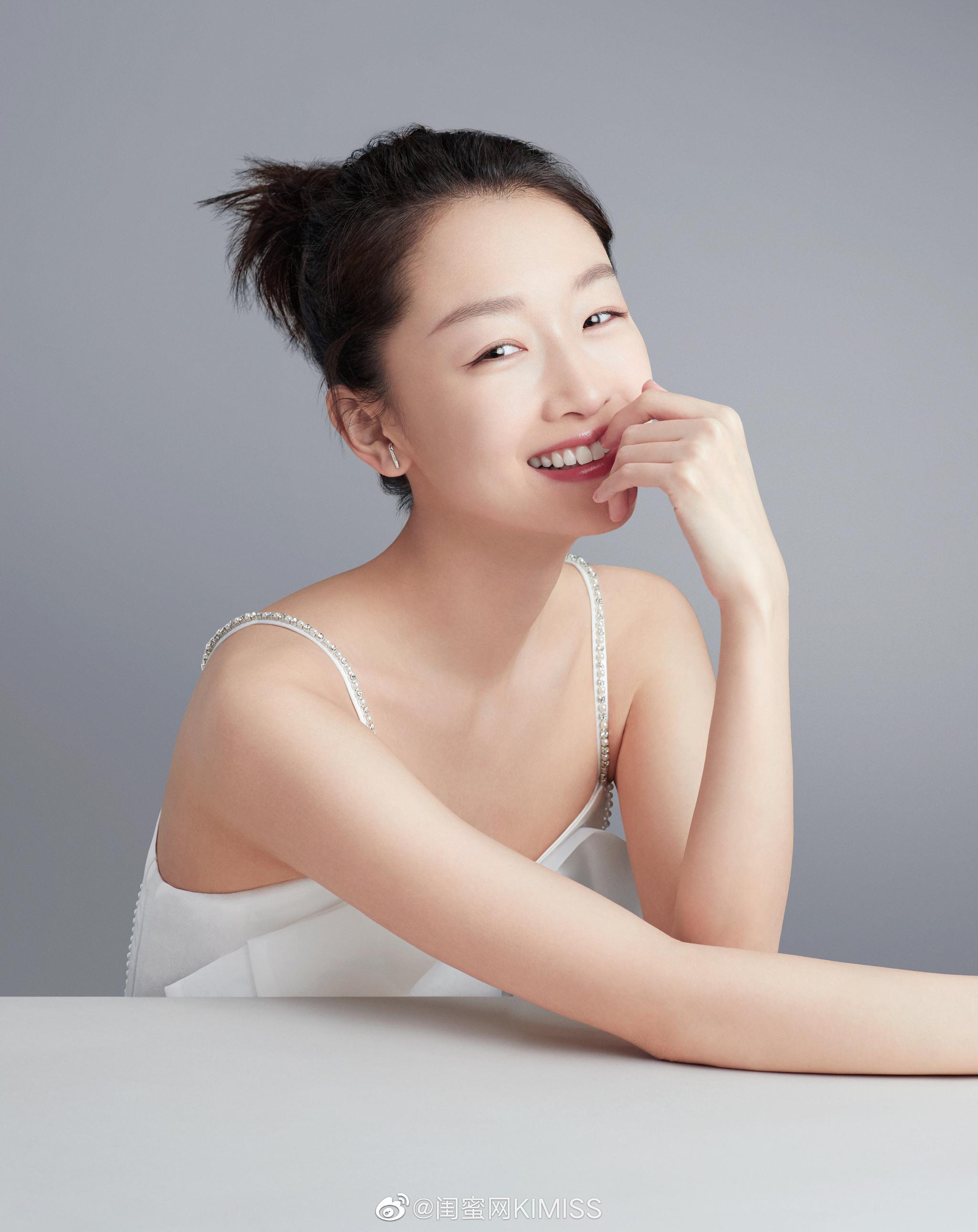 一路相伴,她的美始终从心而发,充满灵动与活力……|活力|兰蔻|周冬雨