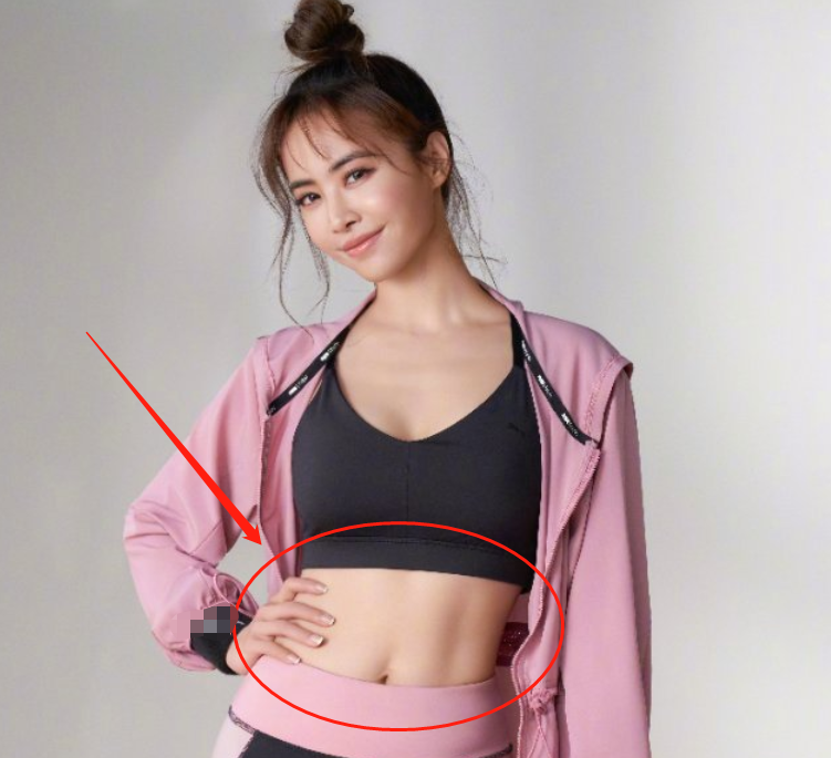 蔡依林发文晒健身照,当截图放大她的腰部,这状态确定是39岁