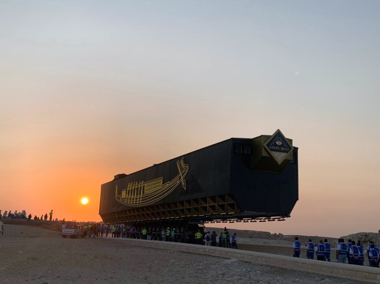 埃及胡夫太阳船"搬家" 历史超过4500年保存完好|太阳船|胡夫|历史_新