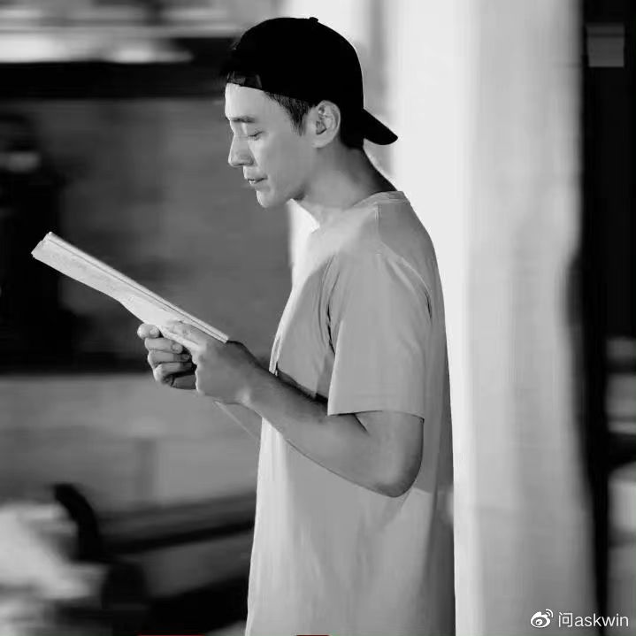 李光洁话剧《抗战中的文艺》国庆首演 舞台致敬先驱夏衍休闲区蓝鸢梦想 - Www.slyday.coM