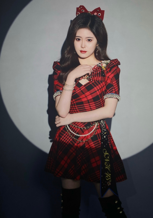 丝芭传媒推出新人邓歆玥,被誉鞠婧祎"最强平替",粉丝