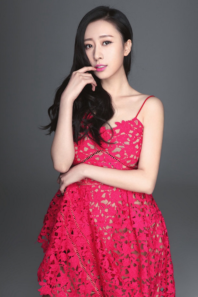 潘馨徐百慧,1983年8月3日出生于吉林省长春市,2007年,在欧阳奋强执导