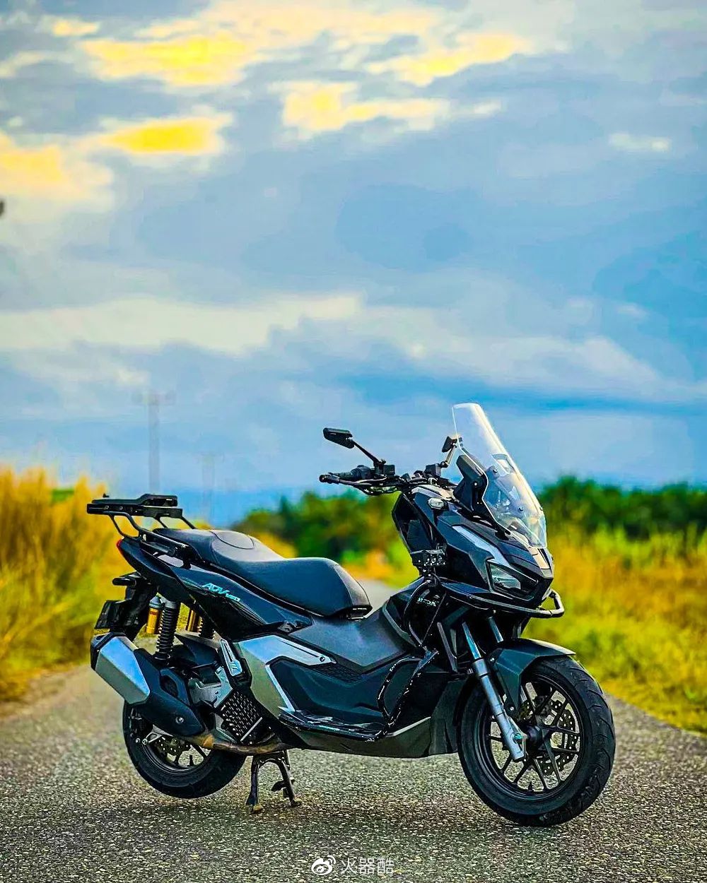 【希望今年国内可以上市】本田adv160美图欣赏-新浪汽车