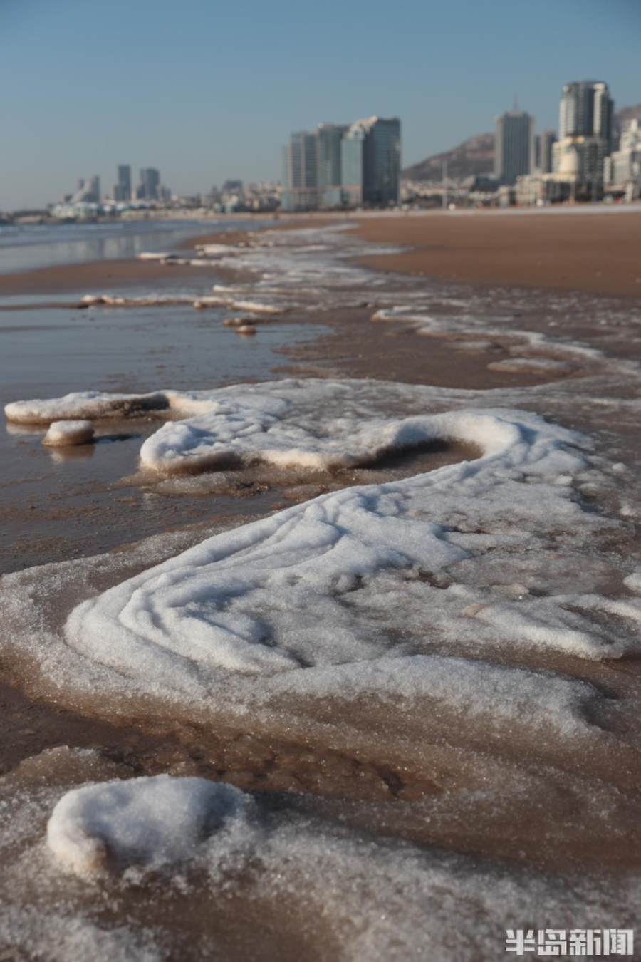 石老人浴场现大面积冰层|作用|冰层|陆金星_新浪新闻