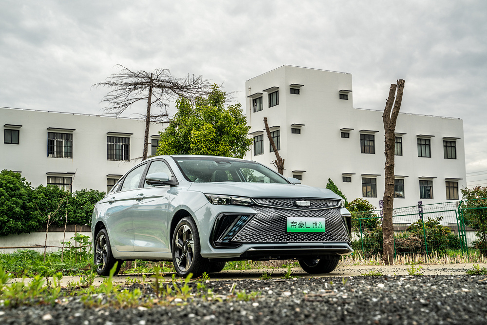 最低3.8个油，10-15万4款热门国产插混家轿，谁才是“经济王”？