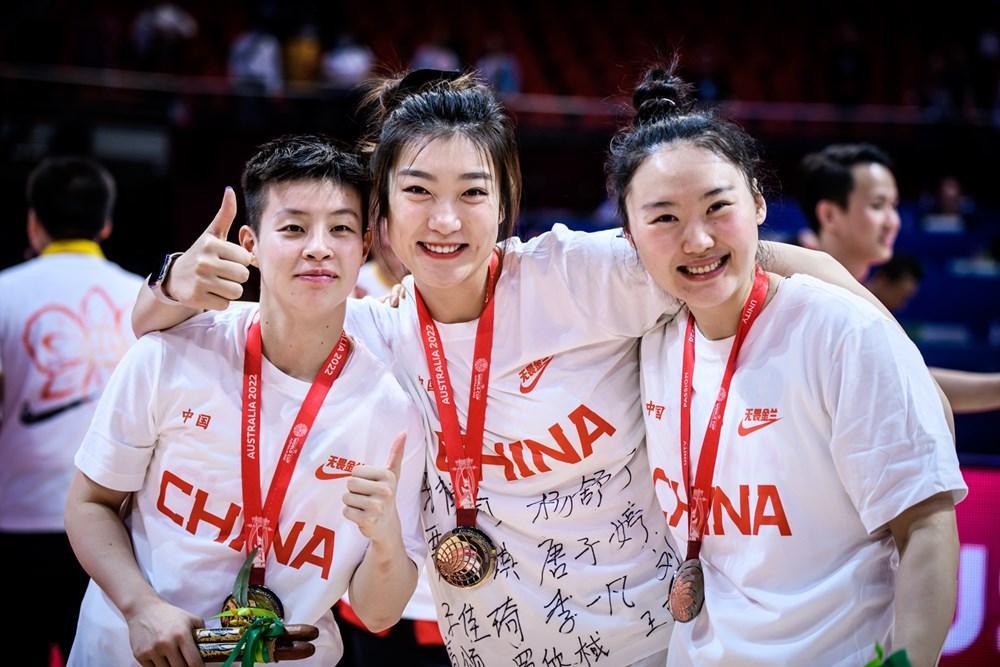 勒布朗·梦决定把天赋带到WNBA!世界杯的遗憾,奥运会的期待!休闲区蓝鸢梦想 - Www.slyday.coM 勒布朗·梦决定把天赋带到WNBA!世界杯的遗憾,奥运会的期待!休闲区蓝鸢梦想 - Www.slyday.coM