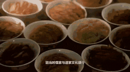 正定八大碗包括四荤,四素选料精良,做工讲究想要清淡一些可以来上一碗