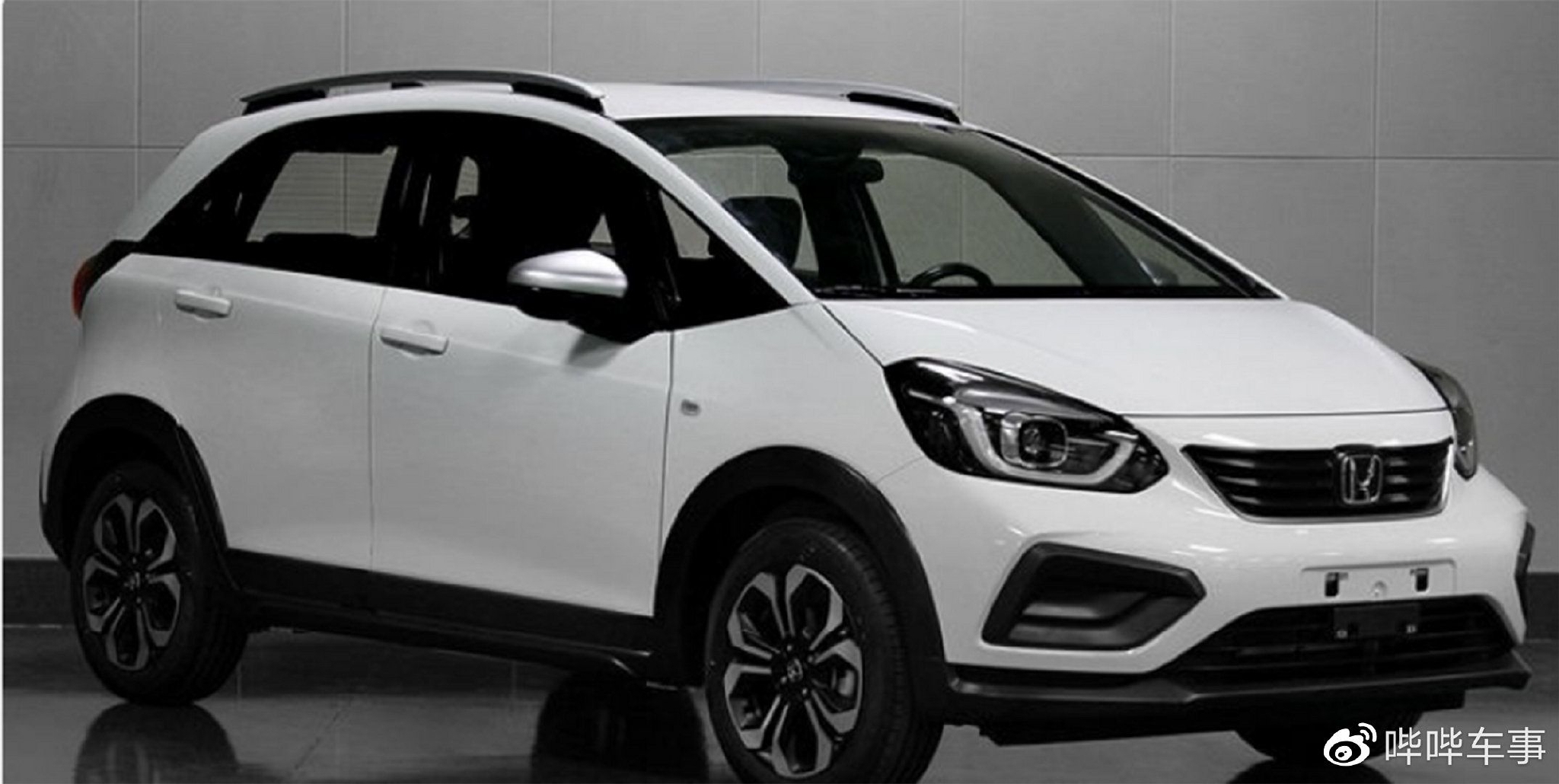 动力方面,在保持一如既往的动力,驾控优势外,新款飞度将会搭载代号为