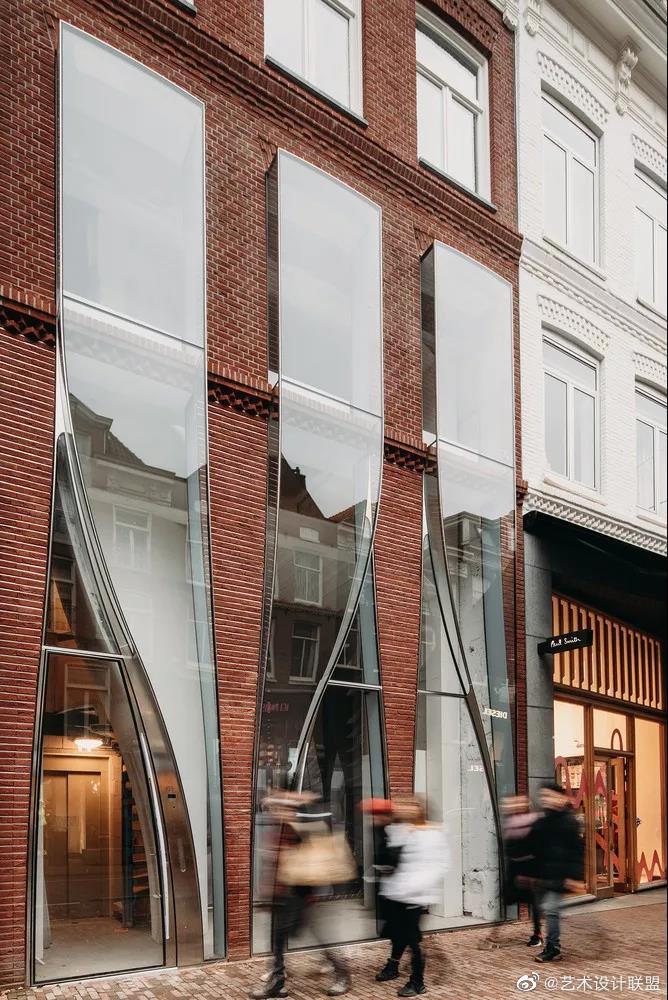 案例·unstudio 新作p.c.hoofstraat 外立面改造……__财经头条