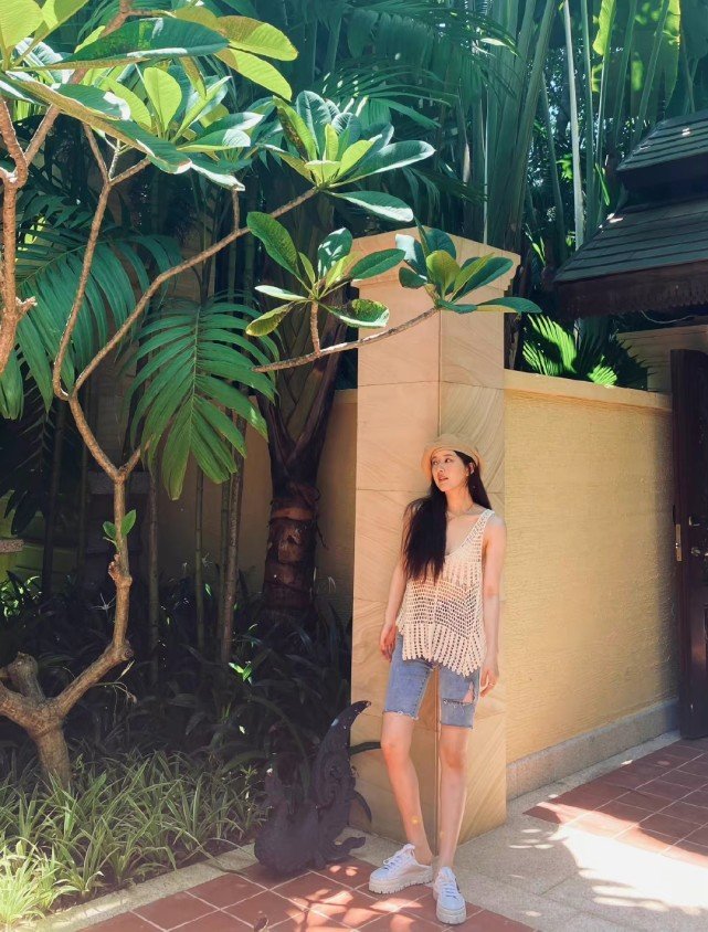 赵露思算是彻底转型成功了!从甜美到辣妹,魅力气质翻了一大番休闲区蓝鸢梦想 - Www.slyday.coM 赵露思算是彻底转型成功了!从甜美到辣妹,魅力气质翻了一大番休闲区蓝鸢梦想 - Www.slyday.coM