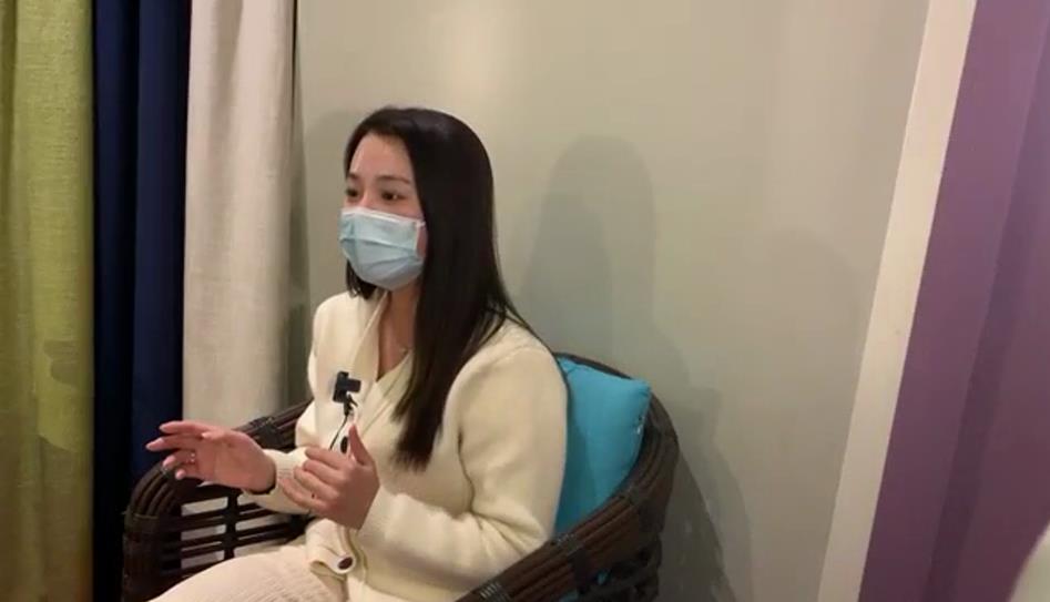 曾站在车顶高呼"特斯拉刹车失灵"的维权车主张女士起诉特斯拉(上海)