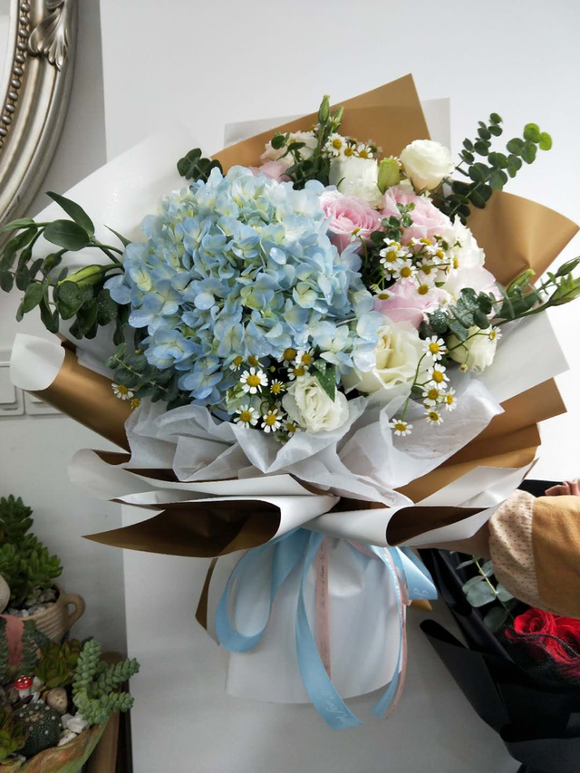 射手月来吧挑一束生日花礼送给独一无二的射手