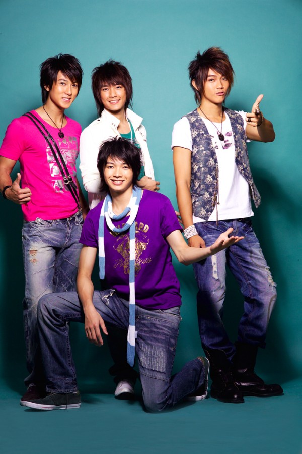 2010年6月21日,飞轮海经纪公司宣布吴尊因无心歌唱事业,转往戏剧圈