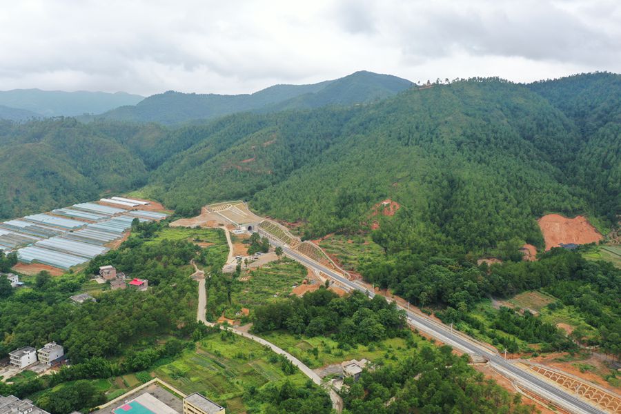 兴泉铁路兴国至清流段预计今年9月底通车